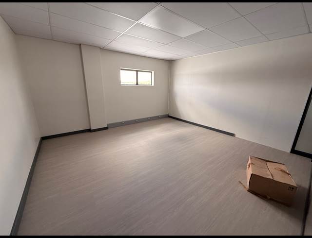 265M² OFFICE TO LET IN MALMESBURY INDUSTRIA