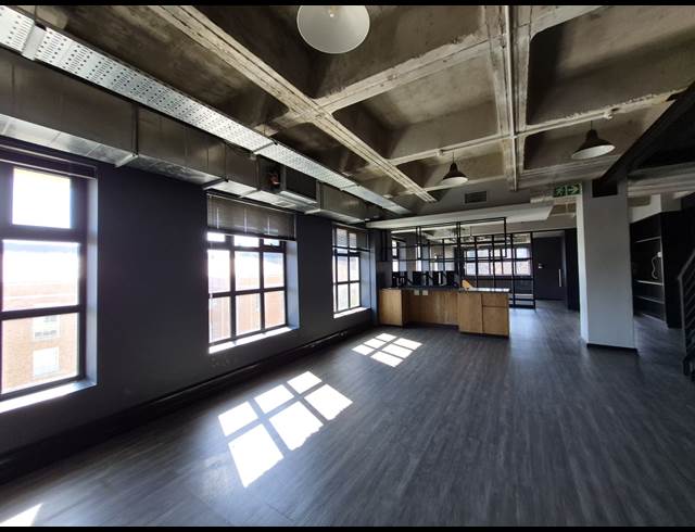 744M² OFFICE TO LET IN ROSEBANK