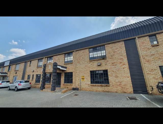 734M² WAREHOUSE TO LET IN JET PARK