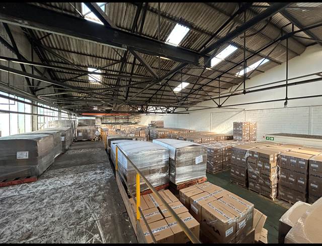 1,240M² WAREHOUSE TO LET IN PAROW INDUSTRIAL