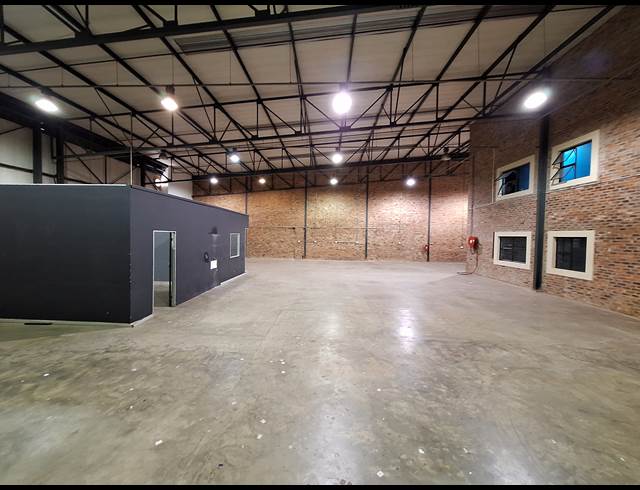 642M² WAREHOUSE TO LET IN LASER PARK
