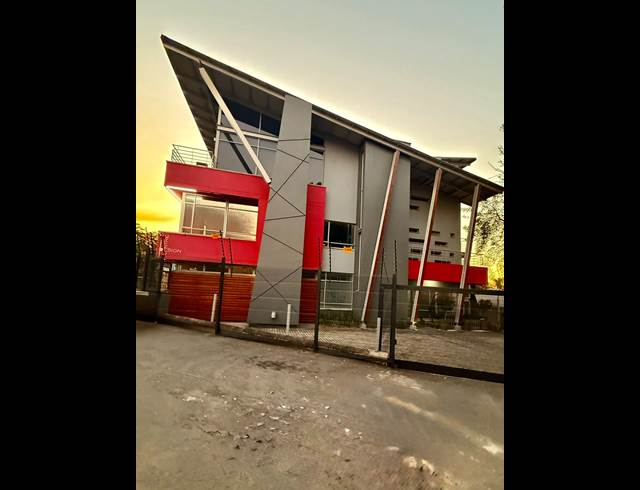 156M² OFFICE TO LET IN NELSPRUIT EXT 2