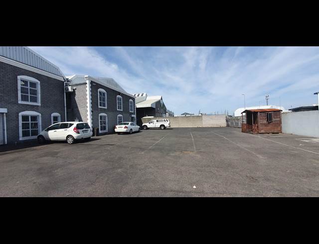 569M² WAREHOUSE TO LET IN AIRPORT INDUSTRIA