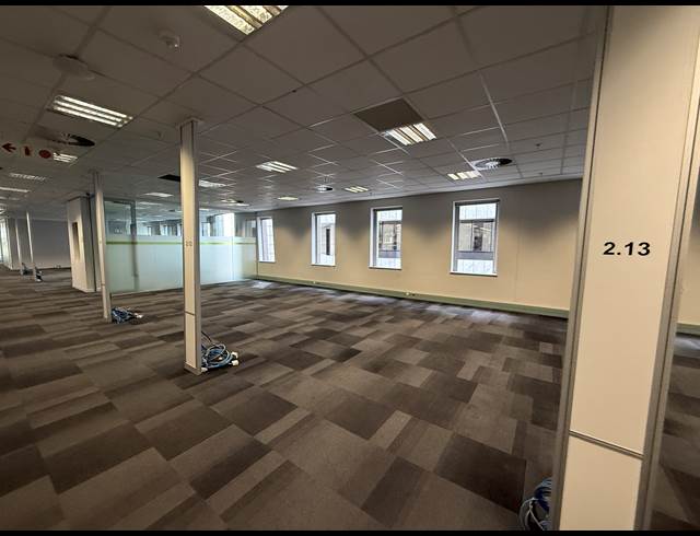 1,742M² OFFICE TO LET IN SANDTON CENTRAL