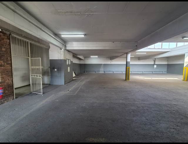 650M² WAREHOUSE TO LET IN WADEVILLE