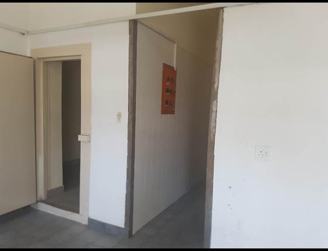 60M² BUSINESS TO LET IN HADDON