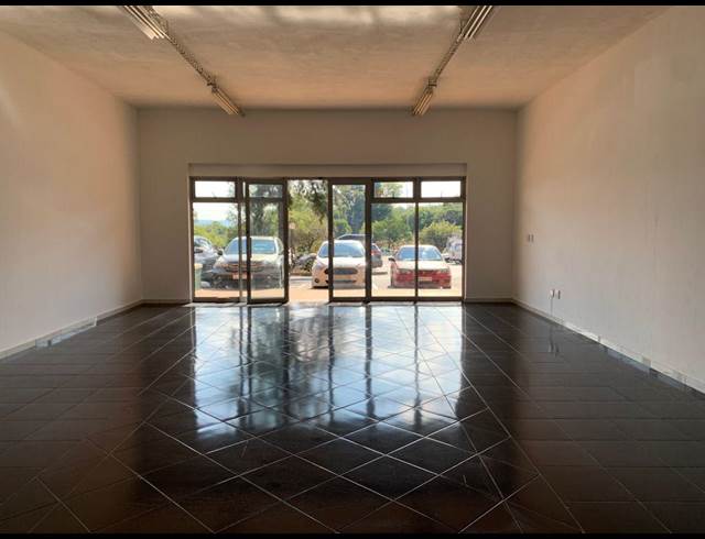 112M² WAREHOUSE TO LET IN LASER PARK