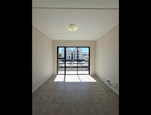 1 BEDROOM PROPERTY TO RENT IN GREENBAY ECO ESTATE