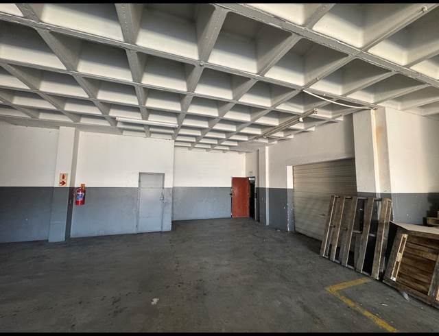 230M² WAREHOUSE TO LET IN WYNBERG