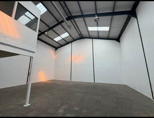 312M² WAREHOUSE TO LET IN MAITLAND