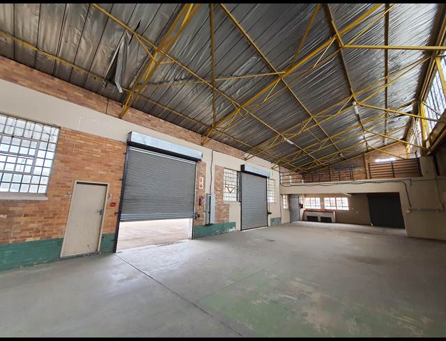 836M² WAREHOUSE RENTED IN BENROSE