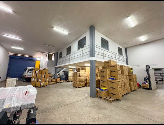 768M² WAREHOUSE TO LET IN NEW GERMANY