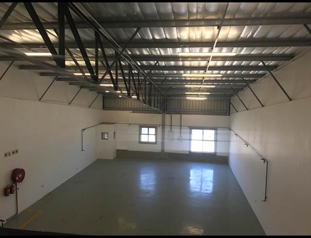 350M² WAREHOUSE TO LET IN RIVERSIDE PARK