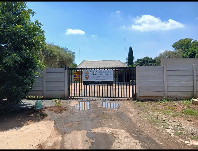 Business property to rent in BRENTWOOD PARK