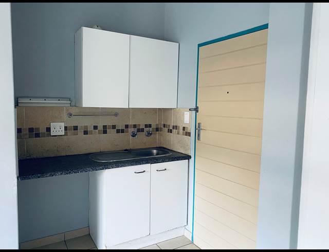 0.5 BEDROOM APARTMENT RENTED IN GLEN AUSTIN AH