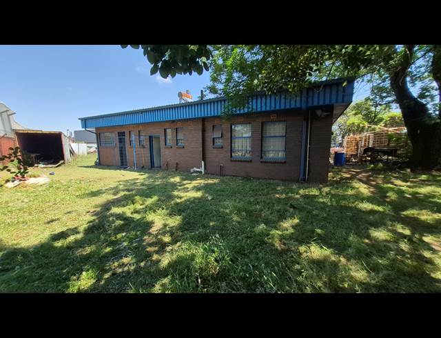 250M² INDUSTRIAL YARD TO LET IN APEX