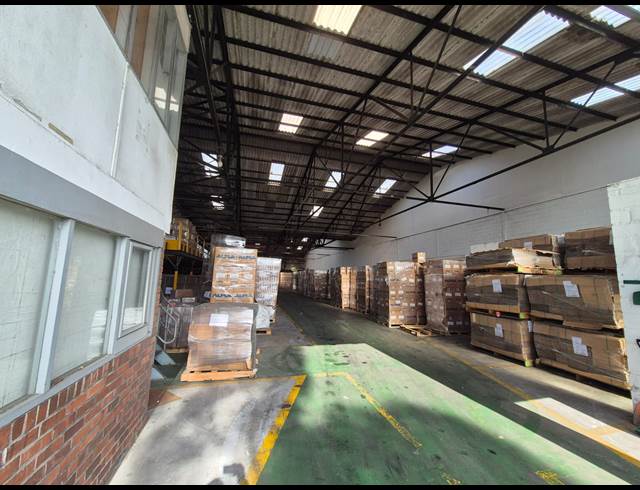 1,240M² WAREHOUSE TO LET IN PAROW INDUSTRIAL