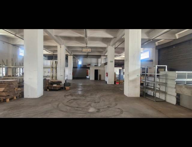 1,487M² WAREHOUSE TO LET IN SELBY