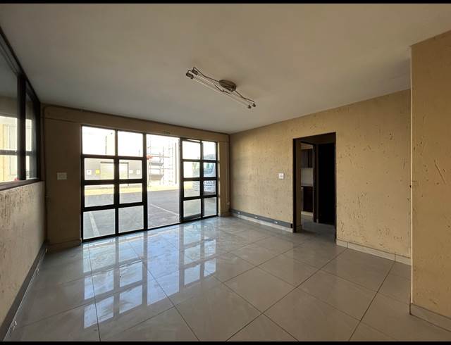 396M² WAREHOUSE TO LET IN POMONA