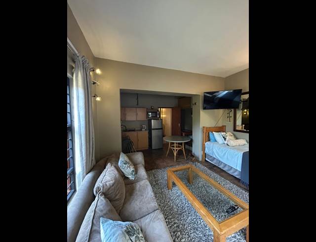 1 BEDROOM FLAT TO LET IN SCHOEMANSVILLE