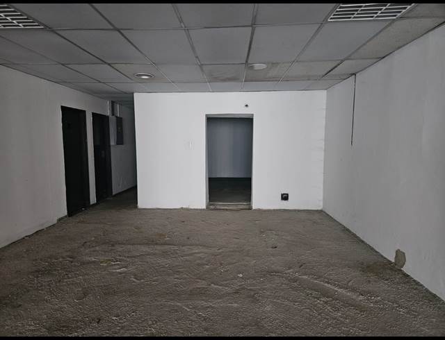 1,452M² BUILDING TO LET IN KRUGERSDORP CENTRAL
