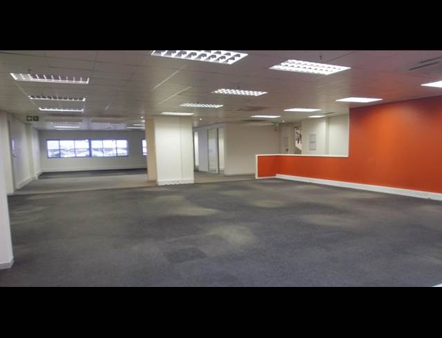 11,180M² WAREHOUSE TO LET IN HALFWAY HOUSE
