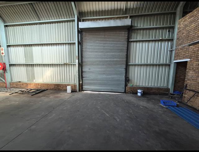 400M² FACTORY TO LET IN BENROSE