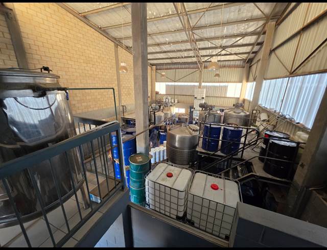 265M² WAREHOUSE TO LET IN STORMILL