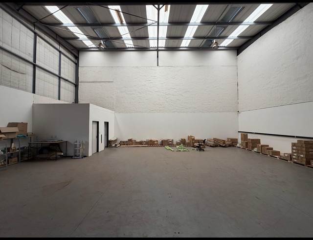 328M² WAREHOUSE TO LET IN HALFWAY HOUSE