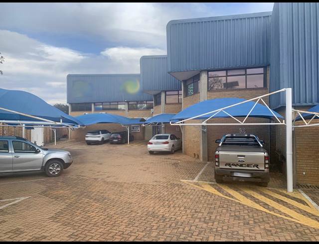 1,600M² WAREHOUSE TO LET IN BENROSE