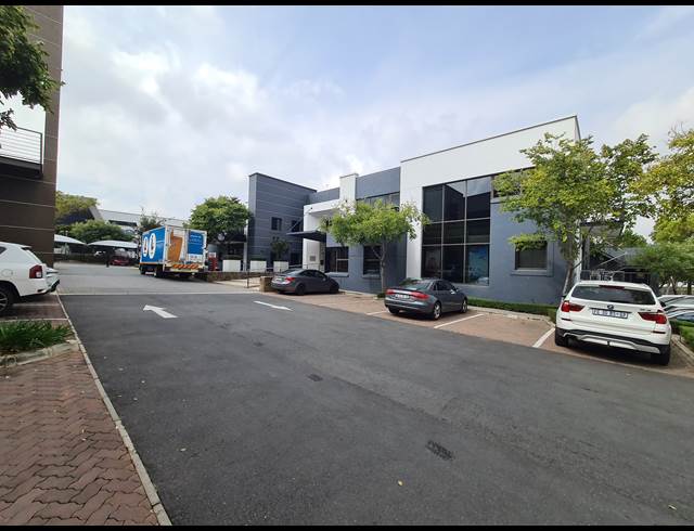205M² OFFICE TO LET IN VORNA VALLEY