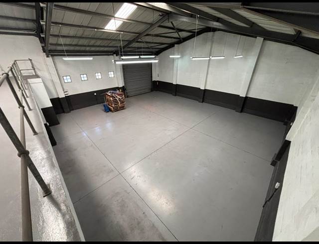 420M² WAREHOUSE TO LET IN EPPING INDUSTRIAL