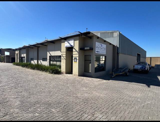 820M² WAREHOUSE TO LET IN PRIMROSE