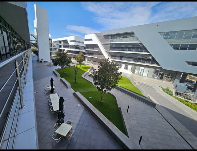 568M² OFFICE TO LET IN HIGHVELD
