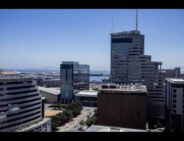 625M² OFFICE TO LET IN FORESHORE
