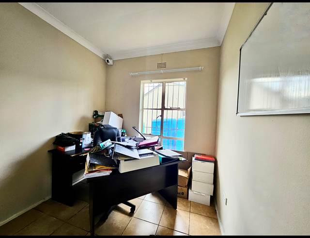 4 bed property to rent in NORKEM PARK