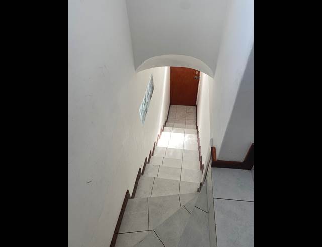 2 bed property to rent in SCHOTSCHE KLOOF