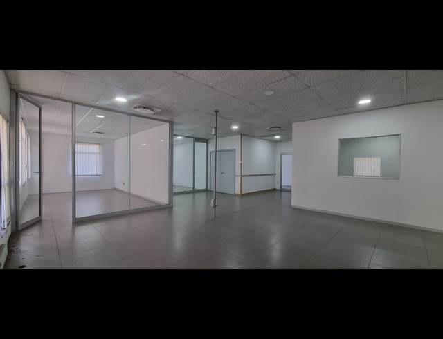 202M² OFFICE TO LET IN GLENWOOD
