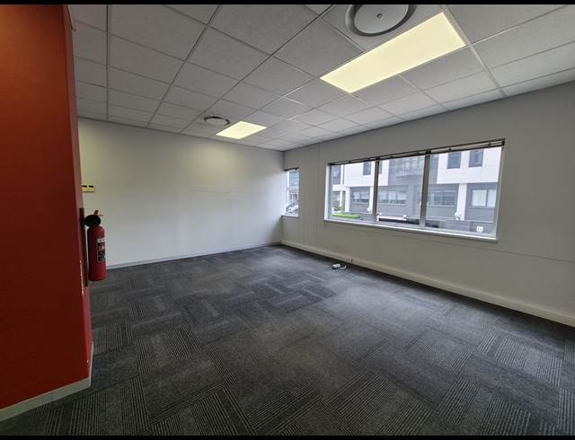 595M² OFFICE TO LET IN SANDTON CENTRAL