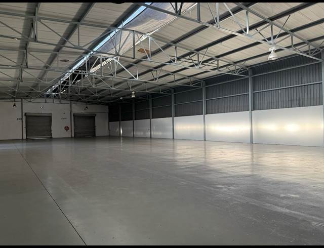 1,145M² WAREHOUSE TO LET IN HALFWAY HOUSE
