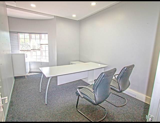 138M² OFFICE TO LET IN MELROSE ESTATE