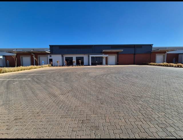 1,524M² WAREHOUSE TO LET IN WITFONTEIN