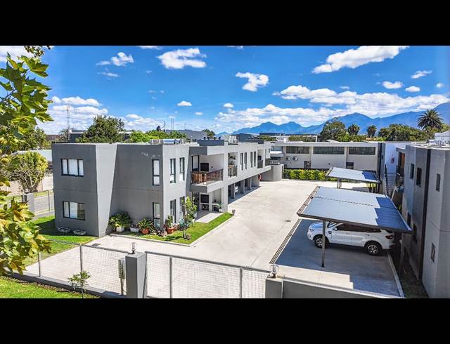 1 BEDROOM APARTMENT TO LET IN GEORGE SOUTH