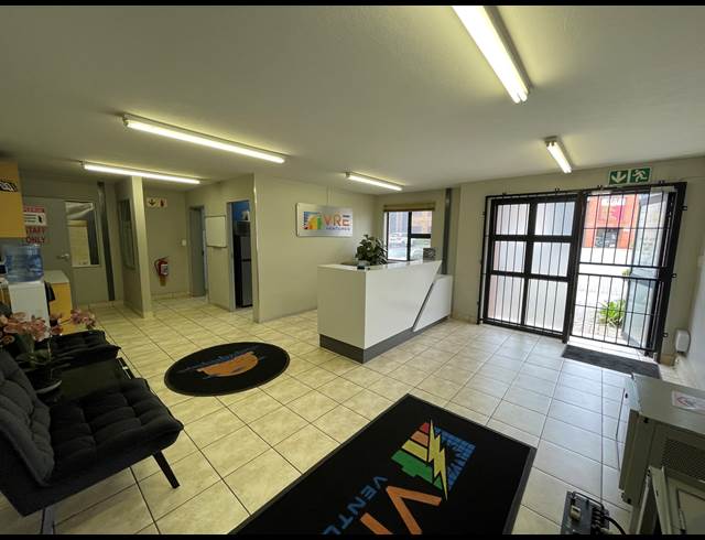380M² BUSINESS TO LET IN HUGHES
