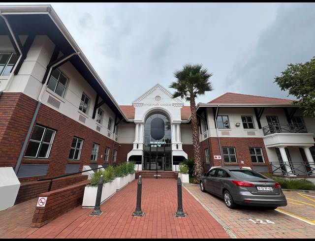 472M² OFFICE TO LET IN HYDE PARK