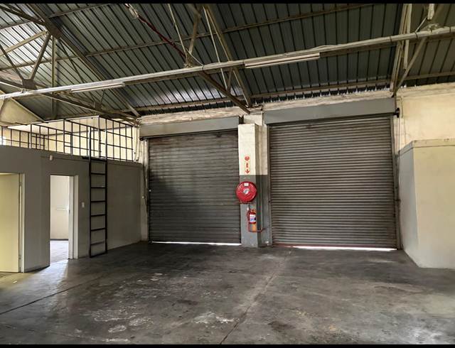 238M² WAREHOUSE TO LET IN CITY DEEP