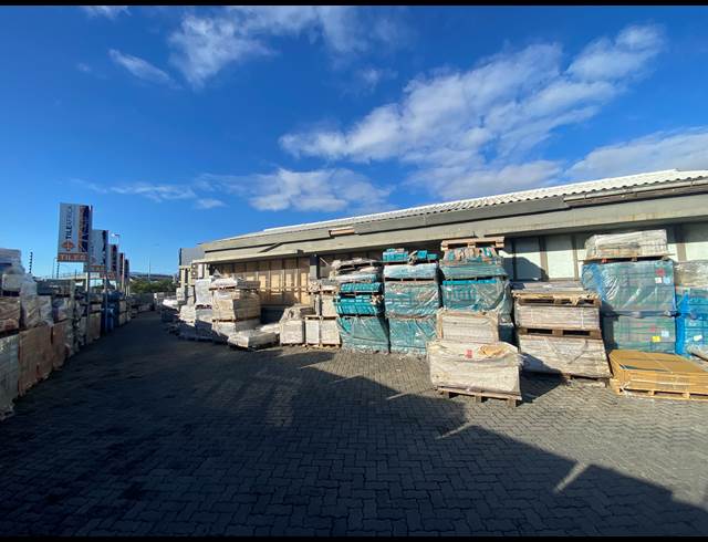 2,350M² SHOWROOM TO LET IN PAARDEN EILAND