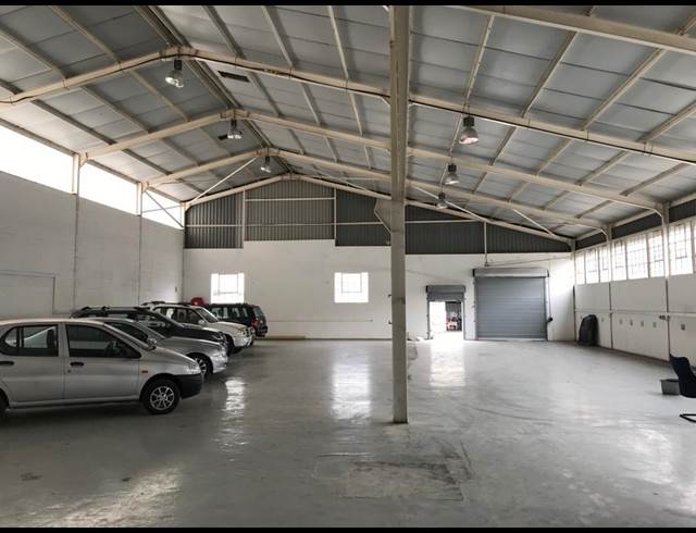 560M² BUILDING TO LET IN PAROW INDUSTRIAL