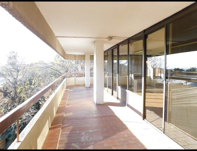 291M² OFFICE TO LET IN FERNDALE