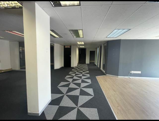 263M² OFFICE TO LET IN HURLINGHAM